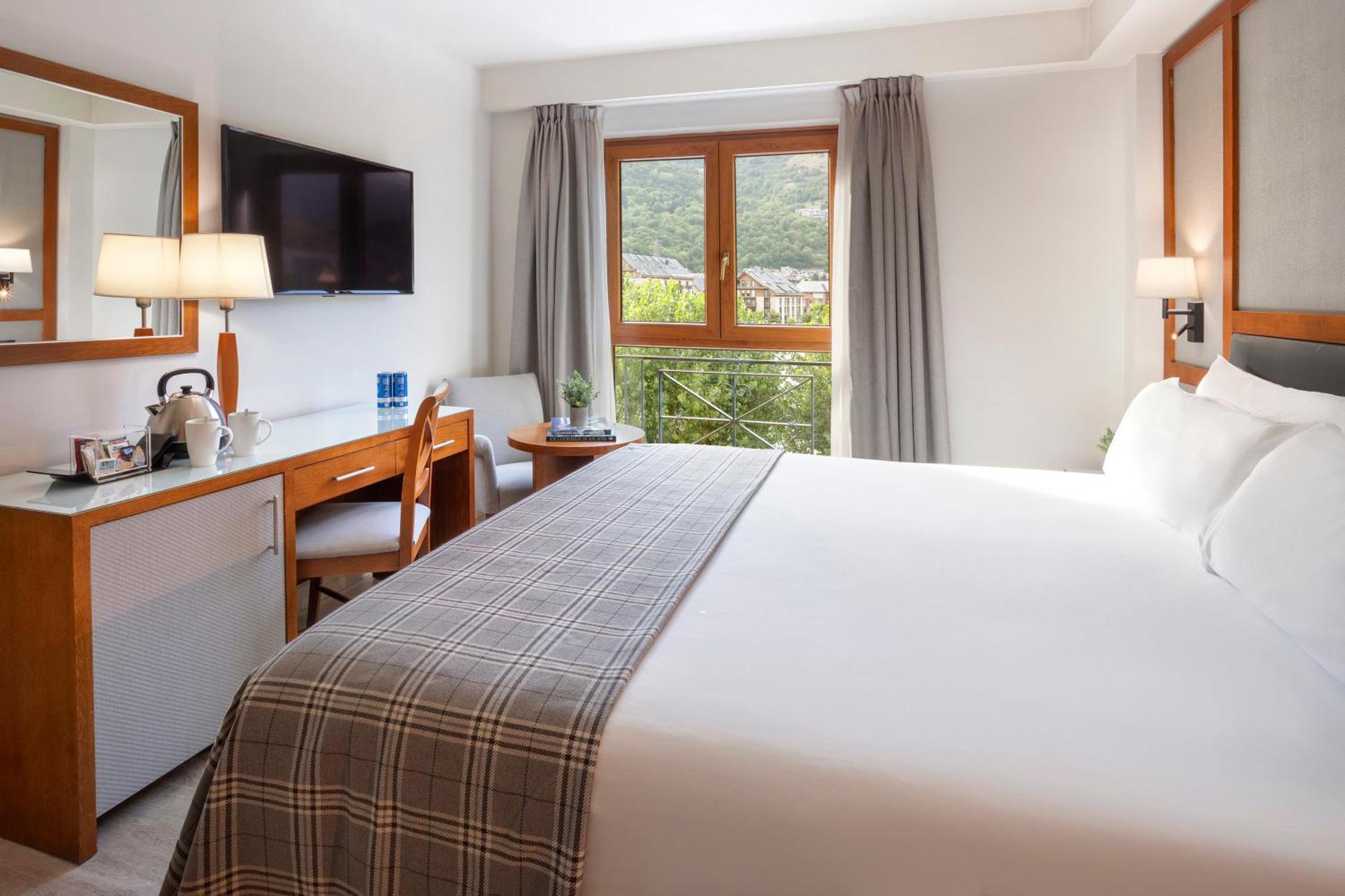 Hotel Vielha Val D'Aran, Affiliated By Melia Exterior photo